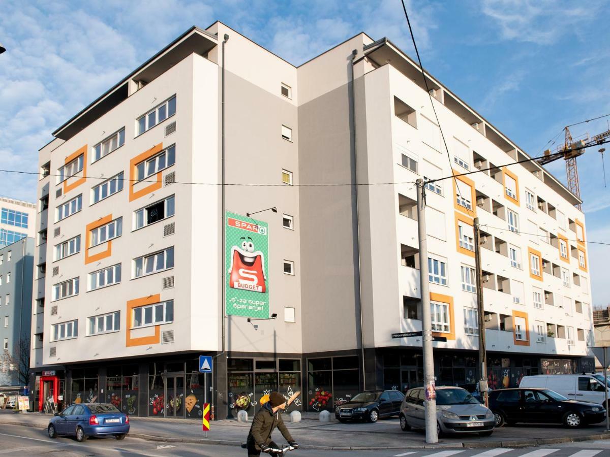 Flexible Selfcheckins 9 - Zagreb - Garage - Electric Vehicle Ccharger - Loggia - New - Apartments Repinc 9 Esterno foto